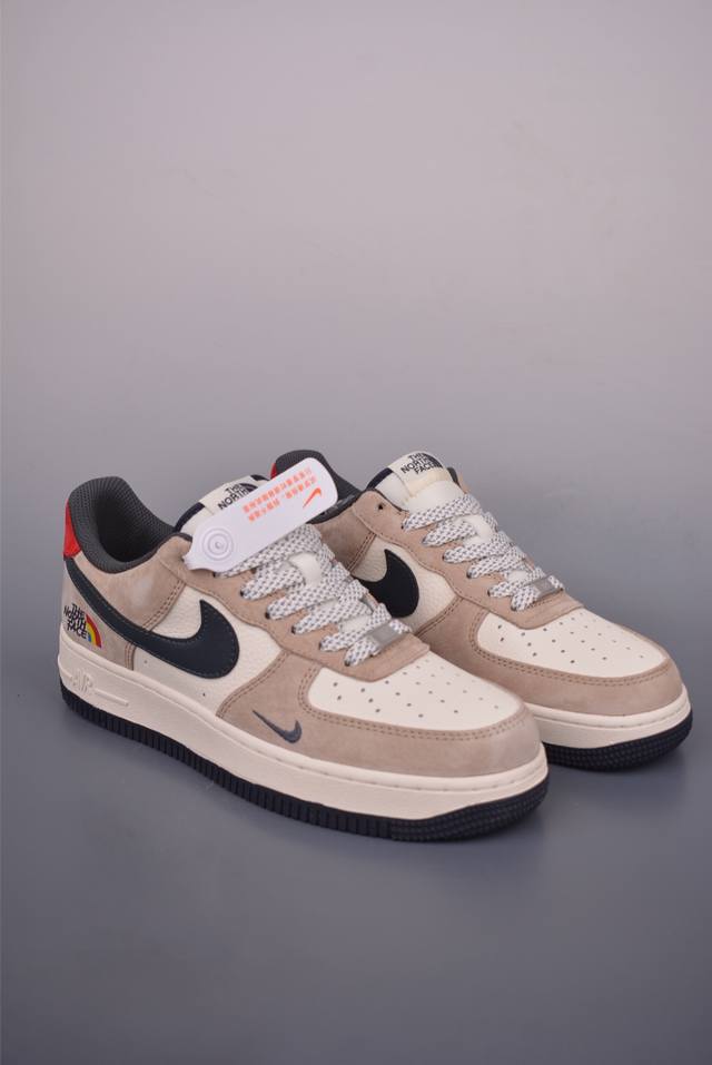 Nike Air Force 1 Low 北面联名 原楦头原纸板 打造纯正空军版型 专注外贸渠道 全掌内置蜂窝气垫 原盒配件 原厂中底钢印、拉帮完美 官方货号:
