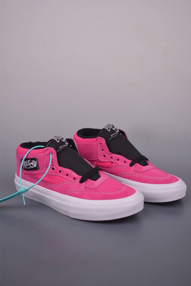 Vans Skate Half Cab 玫红 火龙果 美式复古休闲中帮职业滑板鞋 货号： Vn0A2Z34Afj 尺码：36 36.5 37 38 38.5 3