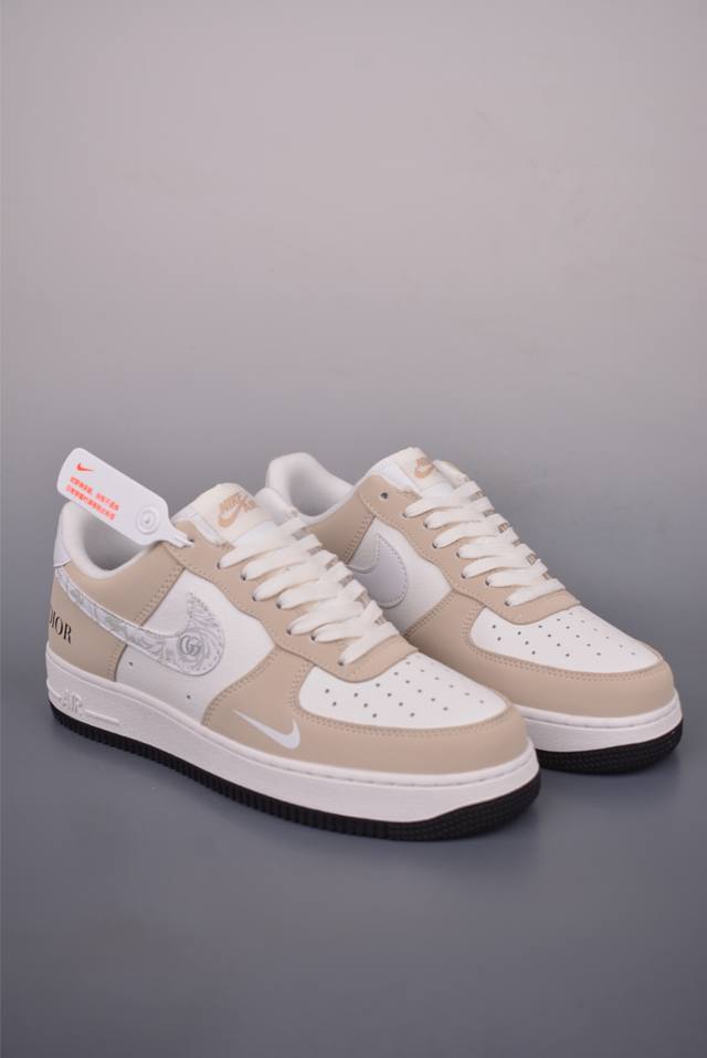 Nike Air Force 1 Low Dior联名 原楦头原纸板 打造纯正空军版型 专注外贸渠道 全掌内置蜂窝气垫 原盒配件 原厂中底钢印、拉帮完美 官方货