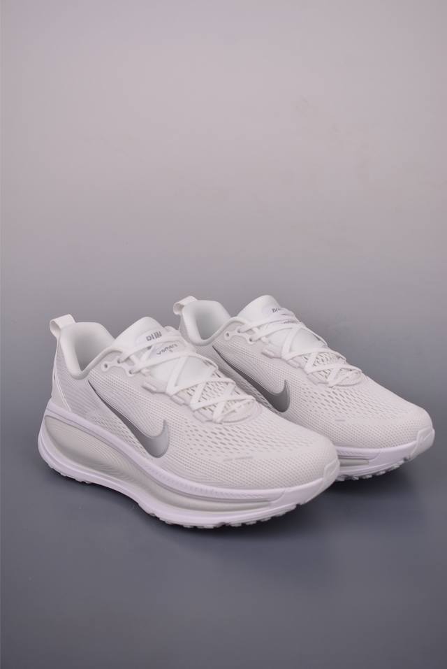 Nike Air Zoom Vomero 18 全新科技提前原鞋开发 运动跑鞋 区别市面真标版本 必定是官方强力主推款式，真正的Zoom缓震科技嵌入如假包退 ，