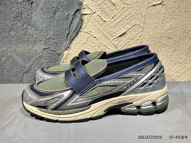 新品上市实拍 New Balance Warped Runner Uwrpomob 复古休闲运动慢跑鞋，破坏解构做旧，步态稳定。T-Beam大底提供足步弓支撑，