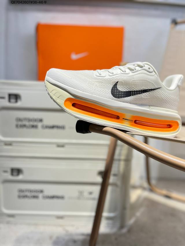 Nike Vomero Premium Air气垫40周年 舒适百搭防滑耐磨 支撑缓震低帮 休闲跑步鞋 时尚外观和运动美学 结合泡棉缓震配置 复古设计风格 泡棉