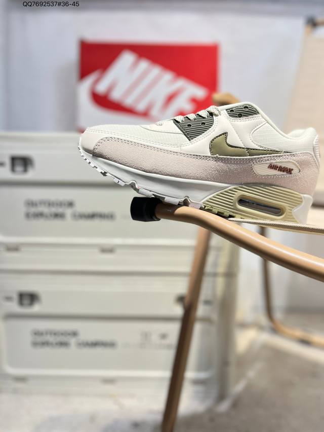 耐克Nike Air Max 90 经典复古小气垫缓震跑鞋 鞋面由皮和革织物打造，犀利的条线打造出酷劲十的足视觉效果 网布鞋增面强透气性，穿着为极舒适 经可典视