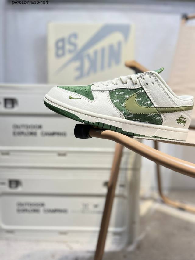 耐克Nike Dunk Low 板鞋Sb系列经典百搭休闲运动板鞋加厚鞋舌的填充，使舒适性大大提升，同时也更方便穿脱中底部分则加入了脚感柔软舒适Zoomair气垫