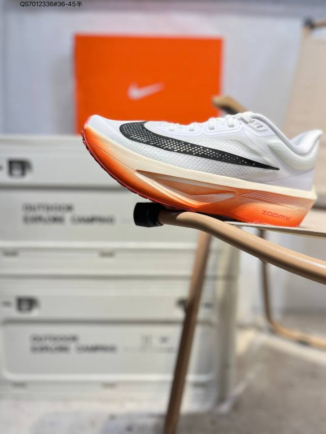 Nk Zoom Fly 6 竞速飞行6代系列低帮轻质缓震透气休闲运动跑步鞋Hj7038-100 Nk旗下主打竞速训练的Zoom Fly 6突然官宣，让不少跑步玩
