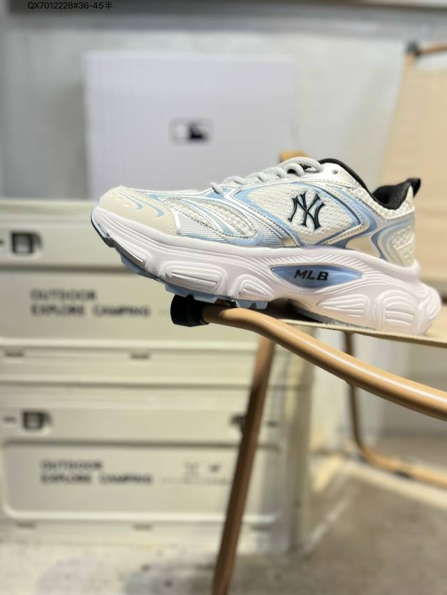 Ny美国榄球洋基队 X Mlb Chunky Runner Basic 厚底老爹厚底休闲运动慢跑鞋 采用优质轻量克重纤维移膜皮革及透气网面鞋面材质 全新独立开发