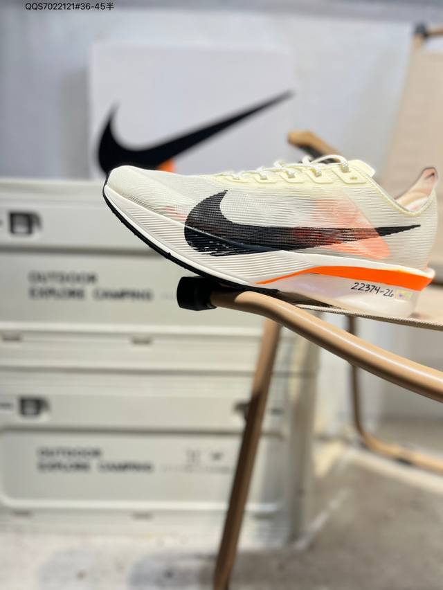 Nk Zoom Vaporfly Next 4% 舒适百搭透气回弹低帮短跑马拉松跑步鞋 采用精致醒目设计，精准诠释雅各布 因格布里格森的风格，聚焦他的核心信念: