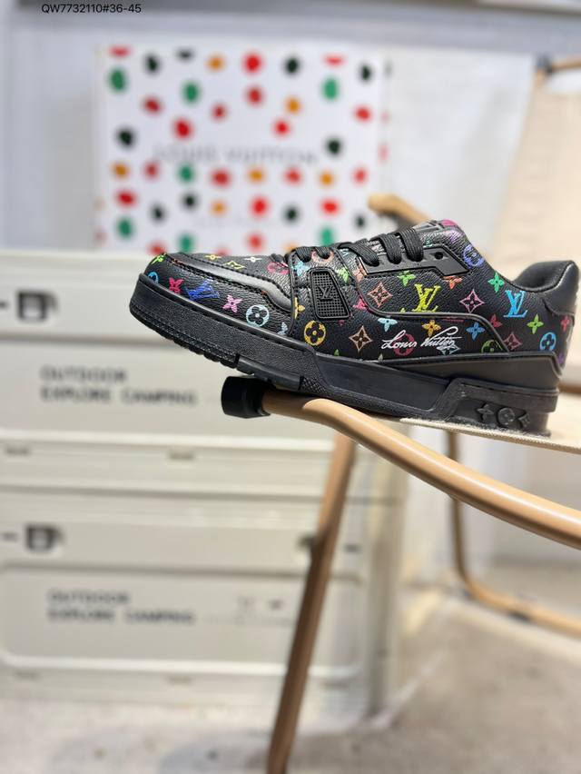 路易威登 Louis Vuitton Lv路易威登板鞋 新款 Lv Trainer最新配色运动鞋 L家 篮球鞋风格运动鞋 该鞋由艺术总监 Virgil Ablo