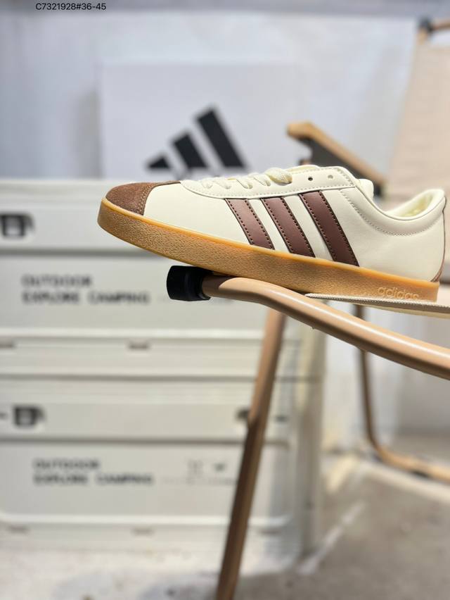 Adidas Neo Vl Court 2.0 百搭单品 绒面麂皮防滑耐磨轻便低帮板鞋 整双鞋以传统的低帮呈现的清新造型 鞋头优先头层反毛皮 包裹保证优秀质感的