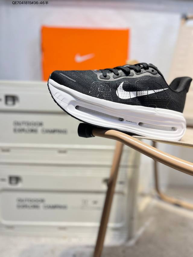 Nike Vomero Premium 耐克 舒适减震防滑 低帮跑步鞋 全掌Reactx泡绵中底 前掌和后跟还配备了Air Zoom气垫单元 据说跑起来更快更舒