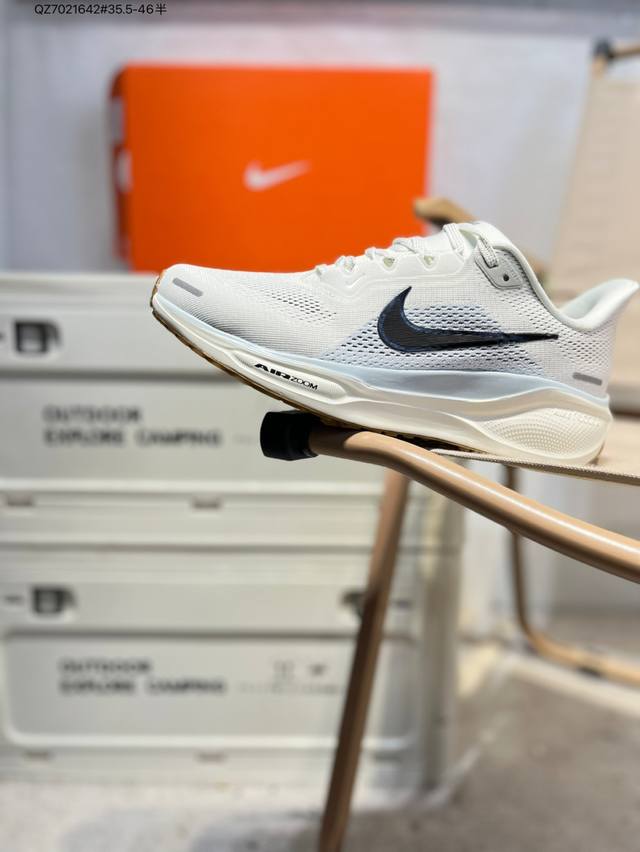 Nk Air Zoom Pegasus 41 登月跑鞋 登月41代超轻网面跑步鞋 脚跟区域营造出色舒适度，而在鞋底部分，搭载全掌型Zoom Air配置耐克网面透