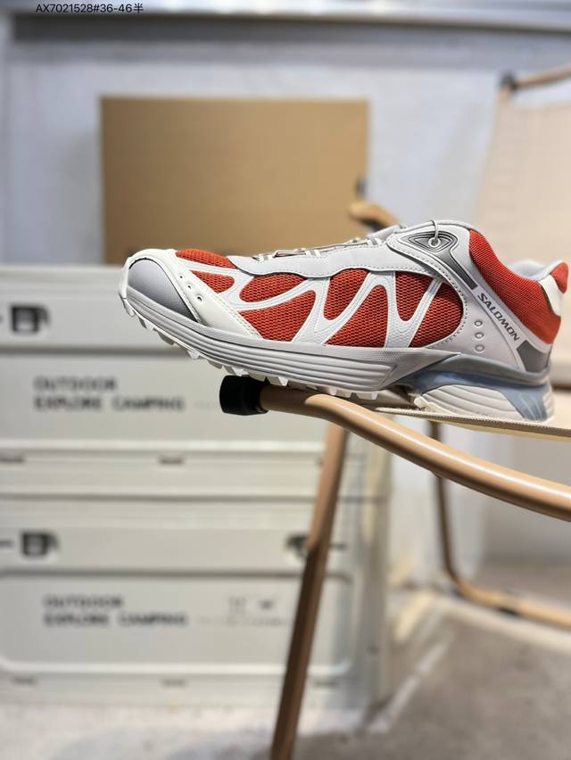 Salomon萨洛蒙 Xt-Whisper 时尚 舒适減震防滑耐磨 低帮跑步鞋鞋面采用Sensifit贴合技术 全方位贴合包裹脚型 鞋跟部鞋底牵引设计 提供强大