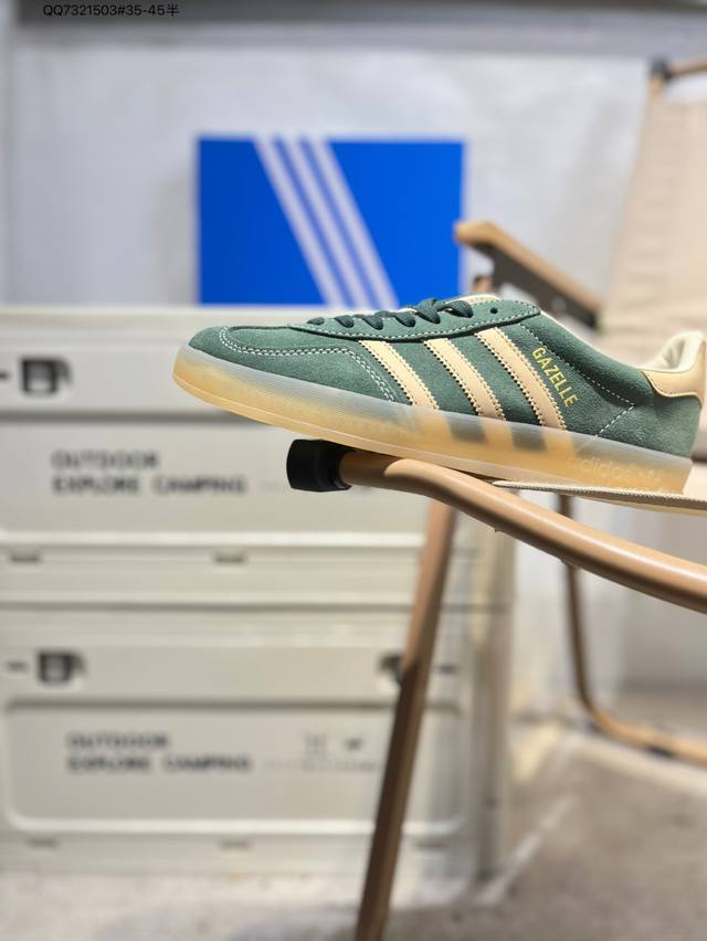Adidas Originals Gazelle Indoor 三叶草休闲防滑耐磨低帮板鞋 鞋头出色设计 塑就出众贴合感 稳固的后跟贴合足部曲线设计 软弹舒适