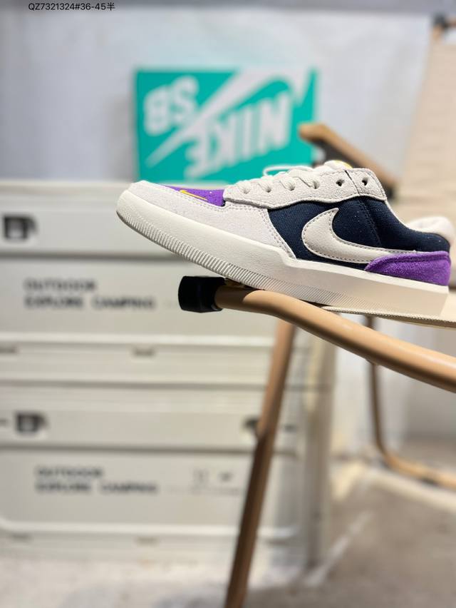 耐克Nike Sb Force 58 运动滑板鞋。这是一款将前沿创新带入街头的单品，它具有硫化杯底，具有出色的耐用性和灵活性。使用柔软皮革和帆布拼接，在饰面上放