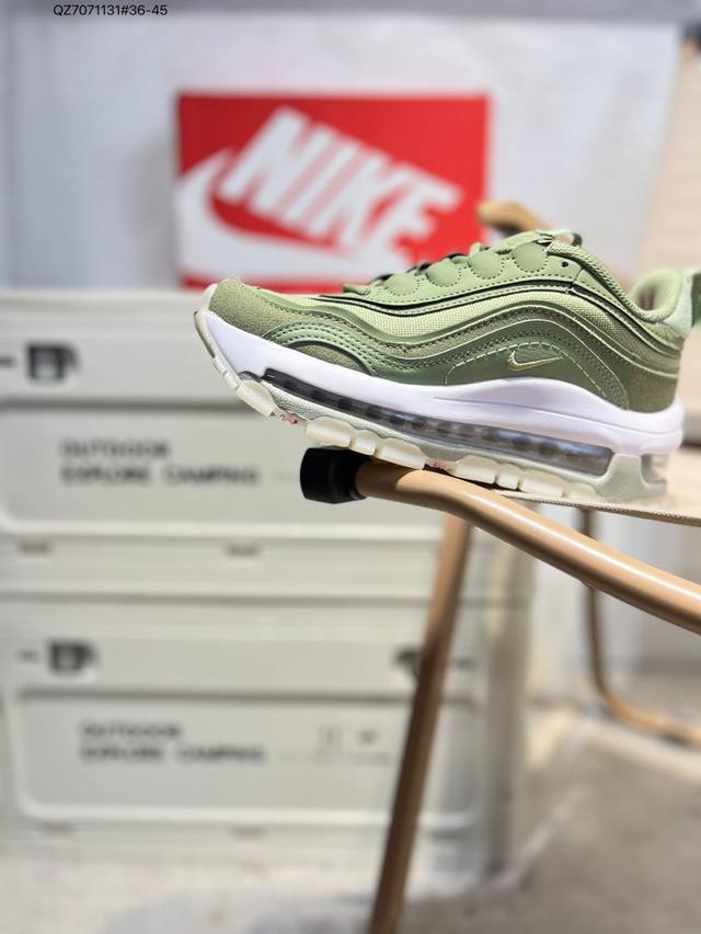 耐克 Nike Air Max 97 小勾子弹复古全掌气垫休闲运动鞋，正确子弹头鞋型 鞋身Swoosh视觉呈现效果。 以创新搭载可视全掌Max Air和演绎疾速
