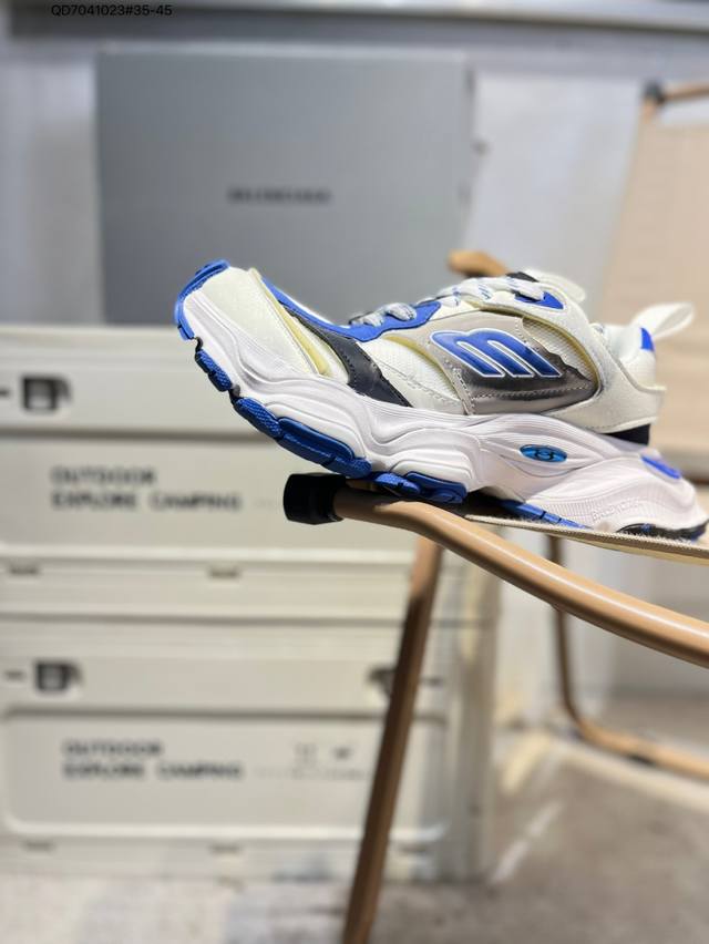 原 降价 Balenciaga 巴黎世家 配件防尘袋及附送鞋带,升级加厚鞋盒，全部采用原档案原楦数据开发，1:1比例克重 原鞋一致轻度滚筒做旧效果 ，原装Eva