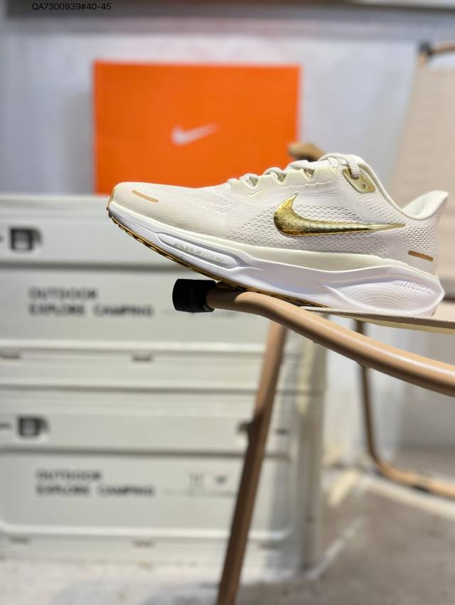 Nk Air Zoom Pegasus 41 登月跑鞋 登月41代超轻网面跑步鞋 脚跟区域营造出色舒适度，而在鞋底部分，搭载全掌型Zoom Air配置耐克网面透