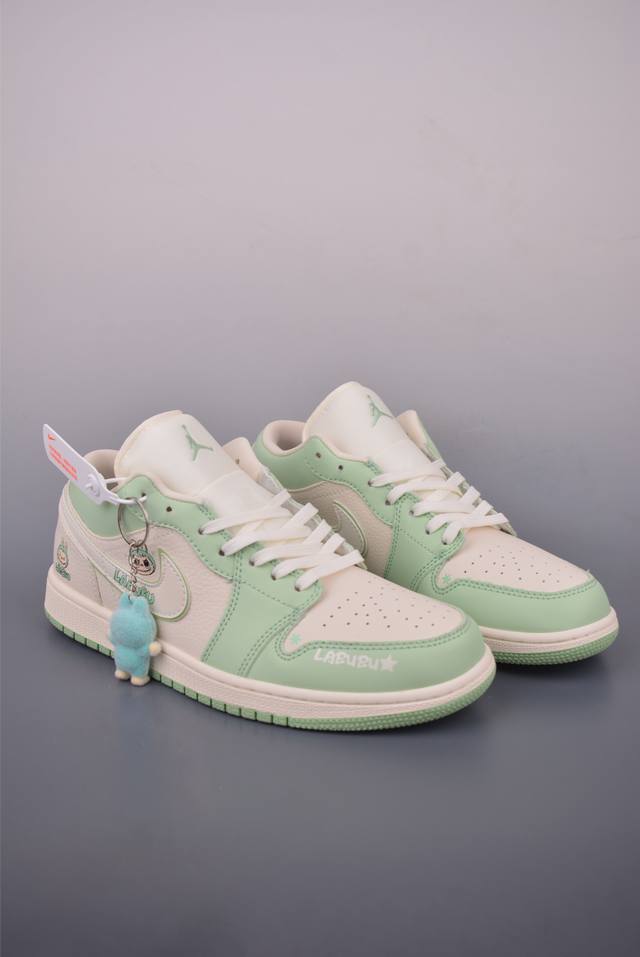 Air Jordan 1 Low Labubu联名 纯原大厂出品 极力推荐 定制鞋盒 大厂纯原品质出货 超高清洁度 皮料切割干净无任何毛边 细节完美 官方货号：