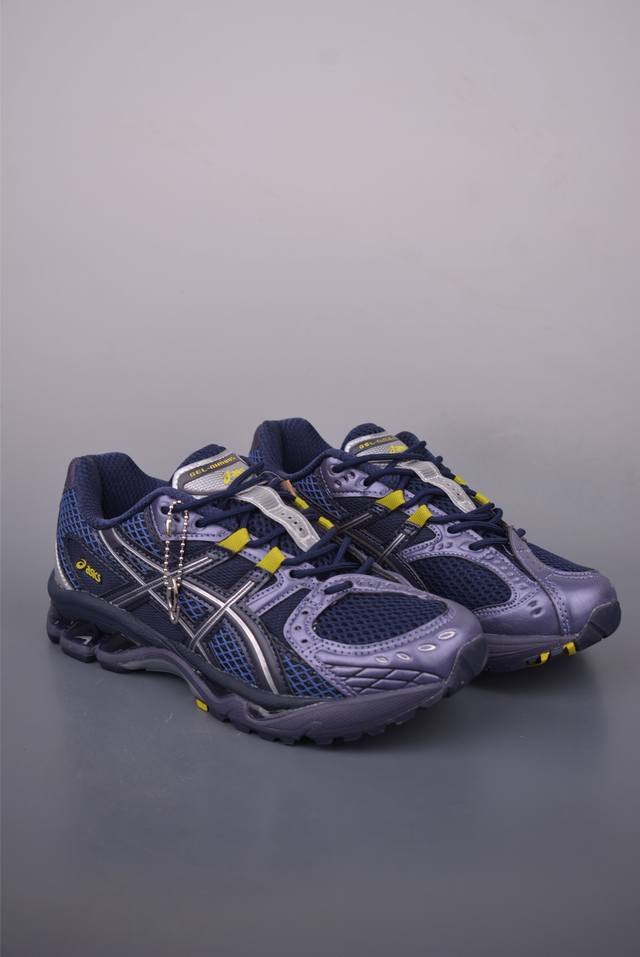 Asics Gel-Kahana Nimbus 10.1 耐磨透气低帮休闲鞋 户外机能元素 Y2K赛道持续对未来世界的无限想象和探索 经典鞋面设计赋予其更加流畅