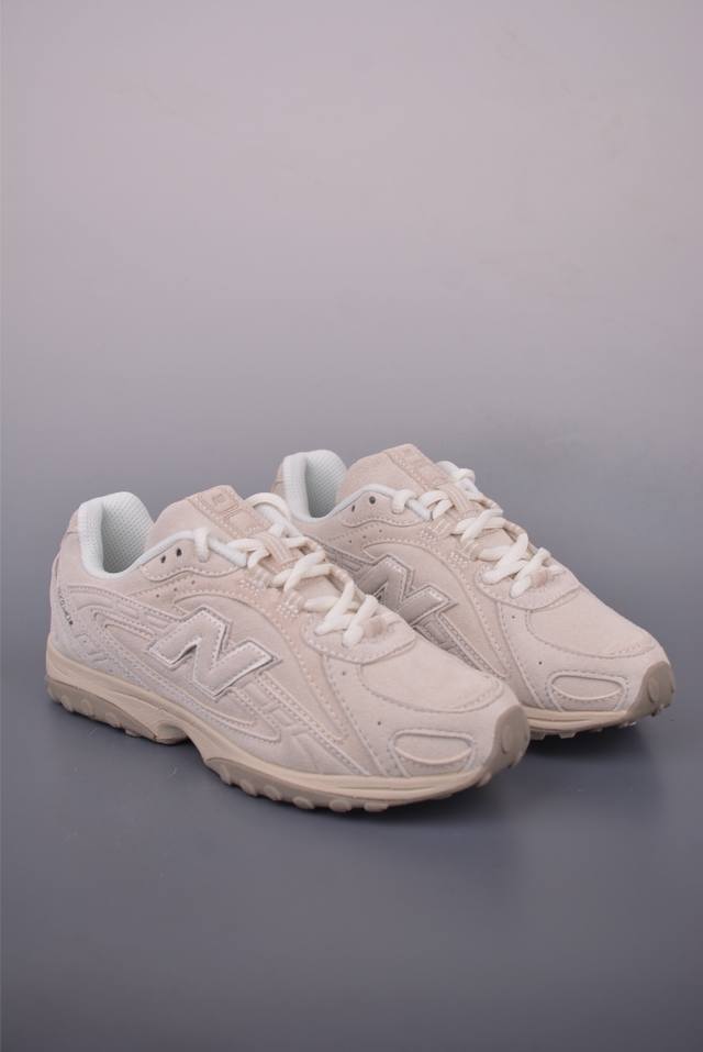 New Balance 新百伦204 系列 复古休闲运动百搭老爹跑步鞋 #采用猪巴革组合网织鞋面材质 #3层组合底模精密开发 #中底嵌入碳板缓震及后跟嵌入Tpu