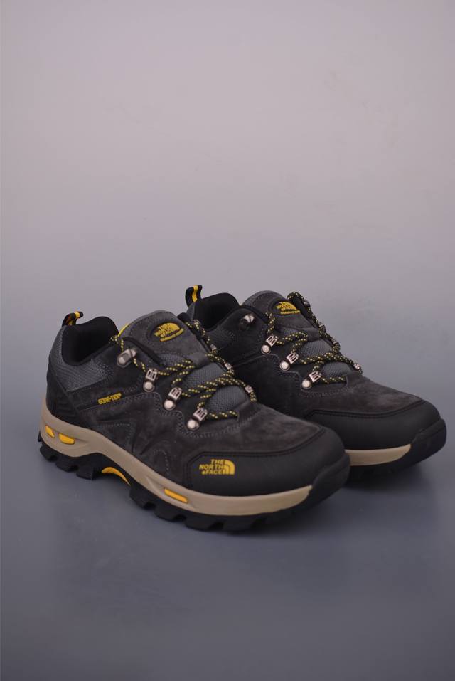 The North Face 北面 乐斯菲斯 户外运动休闲登山越野徒步鞋 广东大厂品质 面料采用进口磨砂牛皮 鞋底采用Vibram黄金大底 专门为鞋底设计的橡胶