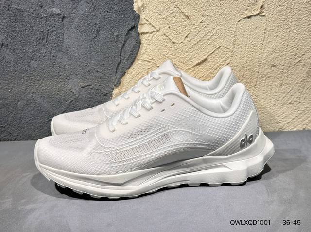 新品上市实拍 Alo Yoga Recovery Mode 人气单品 舒适简约防滑耐磨低帮休闲板鞋 Alo Yoga于2007年创立于洛杉矶 意在传播有意识的运