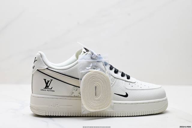 公司级Nike Air Force 1‘07 Wb 原楦头原纸板 打造纯正低帮空军版型 专注外贸渠道 全掌内置蜂窝气垫 原盒配件 原厂中底钢印、拉帮完美 货号: