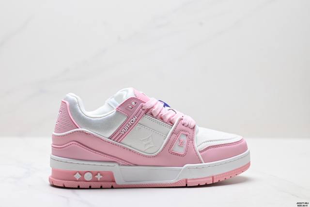 公司级Louis Vuitton Trainer Sneaker Low 路易威登 休闲运动文化百搭板鞋 舒适防滑底和百搭性霸屏整个时尚娱乐圈 细节调整完美主义