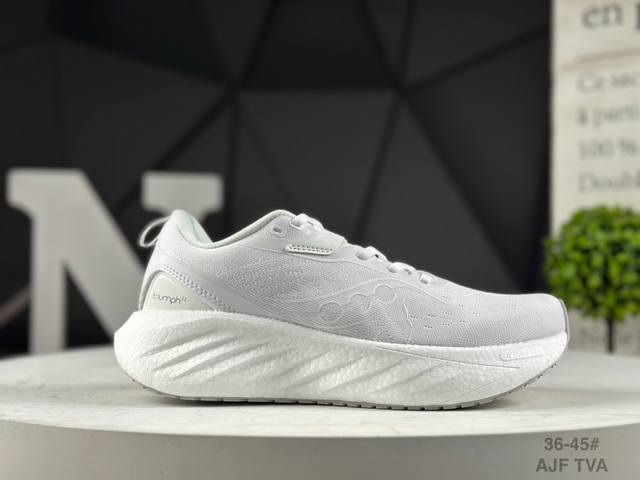 真爆Saucony 索康尼 Triumph 22 胜利22 爆米花超弹大底 网面跑步鞋 全新整单 特价处理 品质无任何不良瑕疵 货号：S20964 217 尺码