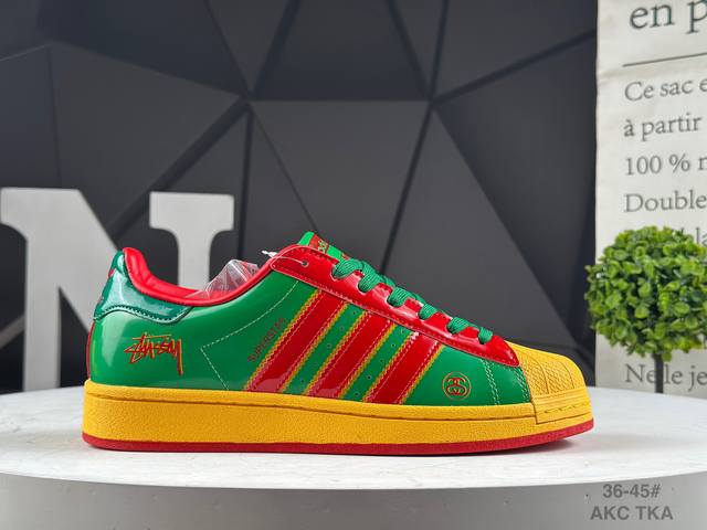 公司级Adidas贝壳头休闲板鞋 独家控货 平台正单 全鞋百分百原材料 全鞋电脑针车 Logo针车间距针数原版一致 皮料切割冲裁零瑕疵 原鞋一致含胶量大底 原盒