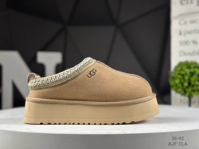 Ugg 棉拖 雪地靴 俏皮可爱的百变造型， 美国轻奢品牌Ugg 平底系列冬季羊毛一体雪地休闲保暖毛毛家居包头棉拖鞋。官方同步包装 检验标 材料采用原厂防污防水皮