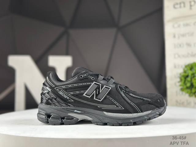 New Balance 1906系列复古老爹风休闲运动慢跑鞋 货号：U1906Rjb Apv #采用轻质牛剖革拼接透气网眼衬垫织物鞋面材质 T-Beam大底提供