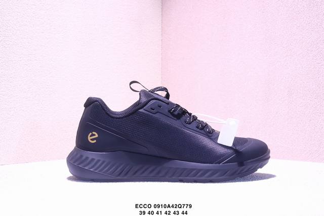 Ecco爱步 广东原版透气 配备原版三件套 防尘纸 高弹大底 全头层牛皮 新款百搭休闲款 纯手工制成 鞋面走线工整 清晰质感 原单品质 拼接运动透气网布 采用E