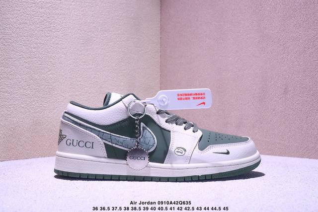 海外爆款限量发售！Nike Jordan Air Jordan 1“古驰联名 浅绿米花勾” 高端定制 低帮 复古 减震 防滑 耐磨 篮球鞋 定制鞋盒 大厂纯原品
