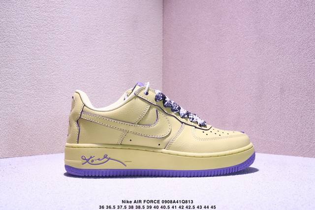 公司级耐克Nike Air Force 7 空军一号低帮百搭休闲运动板鞋。柔软、弹性十足的缓震性能和出色的中底设计，横跨复古与现代的外型结合，造就出风靡全球三十