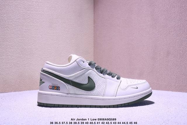 Travis Scott X Air Jordan 1 Low 低帮 白粉倒勾联名 Aj1 乔丹1代 Aj1 乔1 低邦 白粉倒勾联名 乔丹篮球鞋系列 鞋身延续