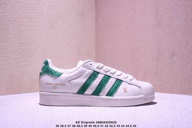 纯原 Clot X Ad Originals #贝壳头Lv联名限定 贴合柔软皮料白绿配色 ，这双鞋的整体设计思路和风格可以说很Clot。鞋款整体选用了易穿搭的白