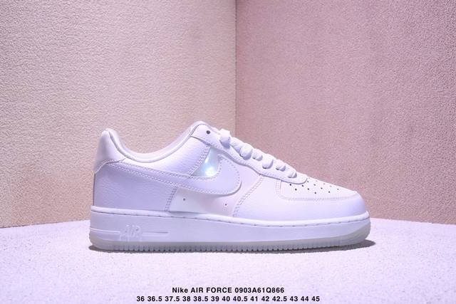 耐克Nike Air Force 1‘07 空军一号低帮百搭休闲运动板鞋。柔软、弹性十足的缓震性能和出色的中底设计，横跨复古与现代的外型结合，造就出风靡全球三十