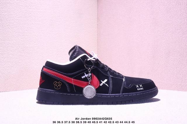 海外爆款限量发售！Nike Jordan Air Jordan 1“Kaws联名 黑红” 高端定制 低帮 复古 减震 防滑 耐磨 篮球鞋 定制鞋盒 大厂纯原品质