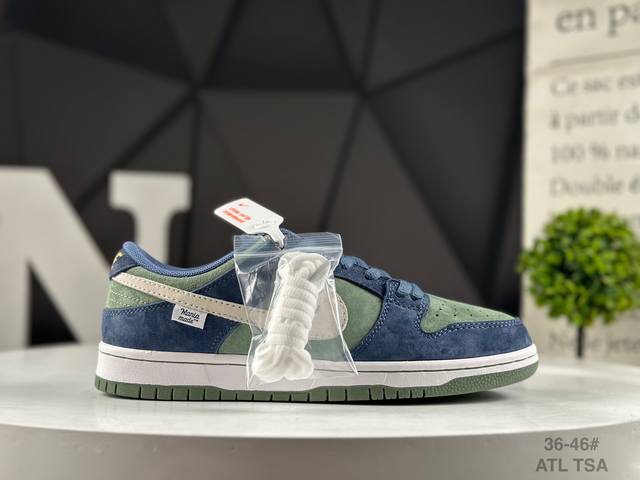 头层耐克 Nike Dunk Low 板鞋Sb系列经典百搭休闲运动板鞋加厚鞋舌的填充，使舒适性大大提升，同时也更方便穿脱中底部分则加入了脚感柔软舒适Zoomai