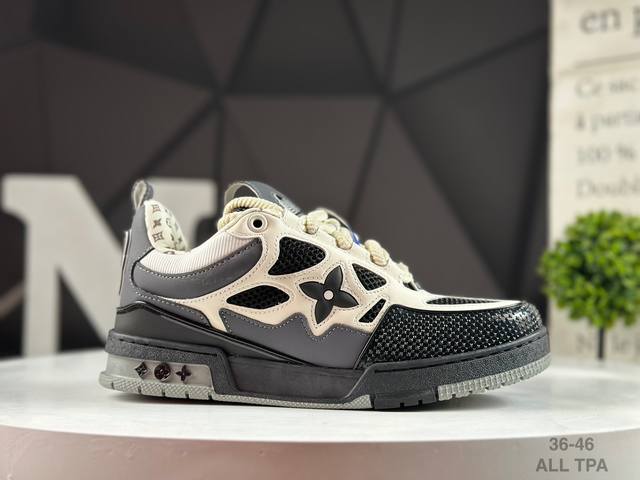 路易威登 Louis Vuitton Lv路易威登板鞋 乘风破浪的姐姐争先种草款,舒适透明底和百搭性霸屏整个时尚娱乐圈，正品1:1套楦复刻，细节调整完美主义！鞋