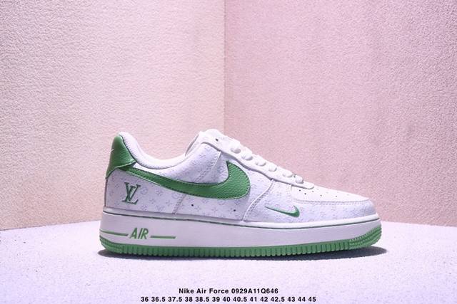 耐克Nike Air Force 1 Low 空军一号低帮百搭休闲运动板鞋。柔软、弹性十足的缓震性能和出色的中底设计，横跨复古与现代的外型结合，造就出风靡全球三