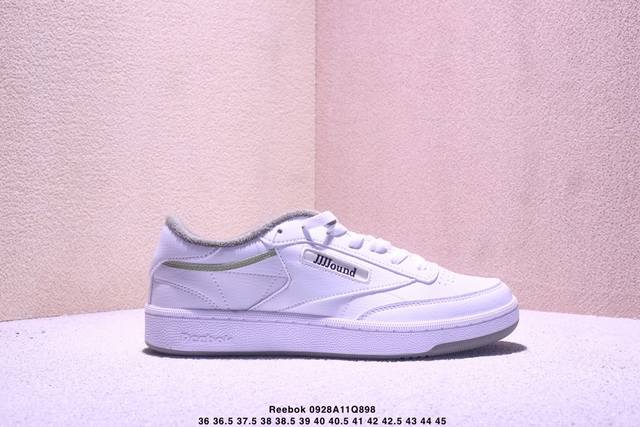 Reebok 锐步复古潮流街头低帮休闲板鞋 经典的复古鞋头设计 给双脚提供更宽裕的活动空间 鞋面采用流畅的线条设计 穿脱方便的同时很是凸显复古的气息 鞋底采用加