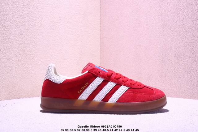 公司级Adidas Originals Gazelle Indoor 三叶草休闲防滑耐磨低帮板鞋 鞋头出色设计 塑就出众贴合感 稳固的后跟贴合足部曲线设计 软弹