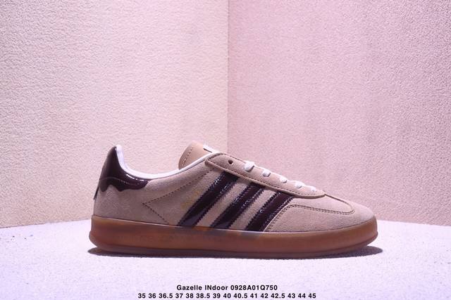 公司级Adidas Originals Gazelle Indoor 三叶草休闲防滑耐磨低帮板鞋 鞋头出色设计 塑就出众贴合感 稳固的后跟贴合足部曲线设计 软弹