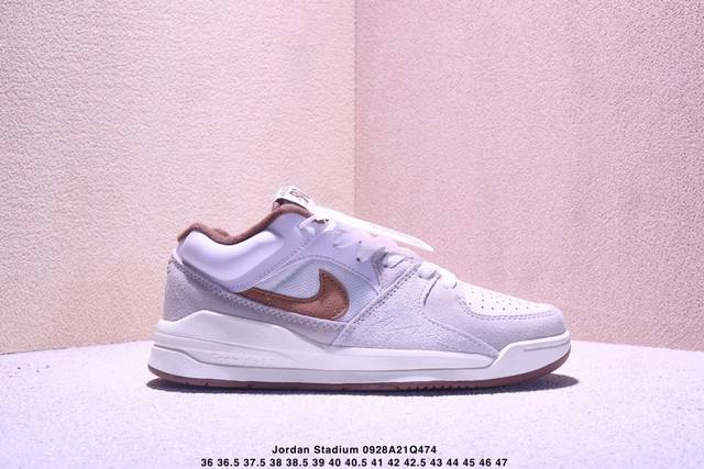 Air Jordan Stadium 90 缓震防滑休闲运动板鞋 Jordan Stadium 90充满了对Tinkerhathield 原创设计的致敬 包括中