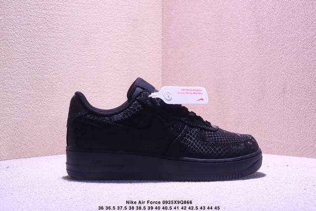耐克Nike Air Force 1 Low 空军一号低帮百搭休闲运动板鞋。柔软、弹性十足的缓震性能和出色的中底设计，横跨复古与现代的外型结合，造就出风靡全球三