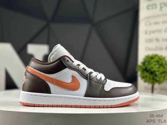 真标带半码 耐克 Nike Air Jordan 1 Low Aj1乔1低帮休闲板鞋 同步官方配色 市场唯一独家头层皮打造 原鞋原档案开发 原厂皮料 原档冲孔鞋