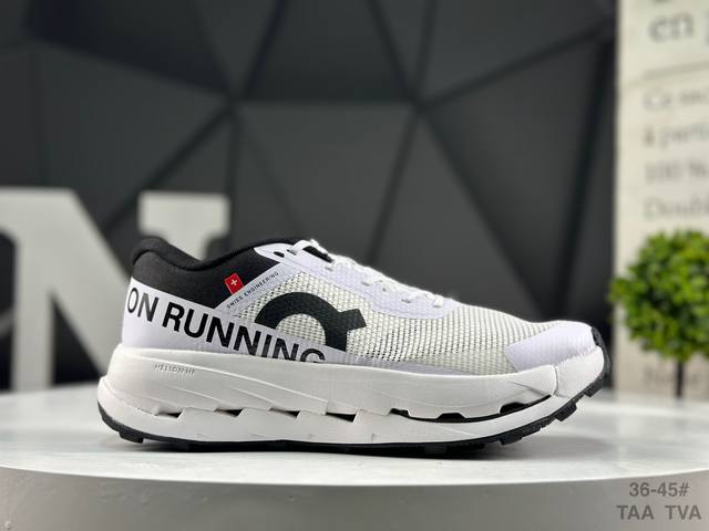 昂跑 On Cloudultra 3 男女款同款轻量舒适款运动鞋 透气缓震跑步鞋。Cloudnova家族的全新成员:Cloudnovaflux,流畅的时尚外观设