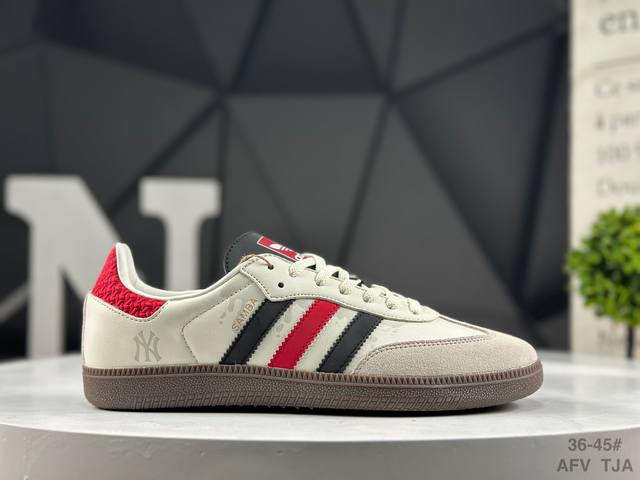 阿迪达斯 Adidas Samba Og桑巴德迅板鞋立体Samba烫金Logo 区别市场一切版本 针车走线 冲孔均为最高标准打造 后跟港宝材料定型 反口弧度完美